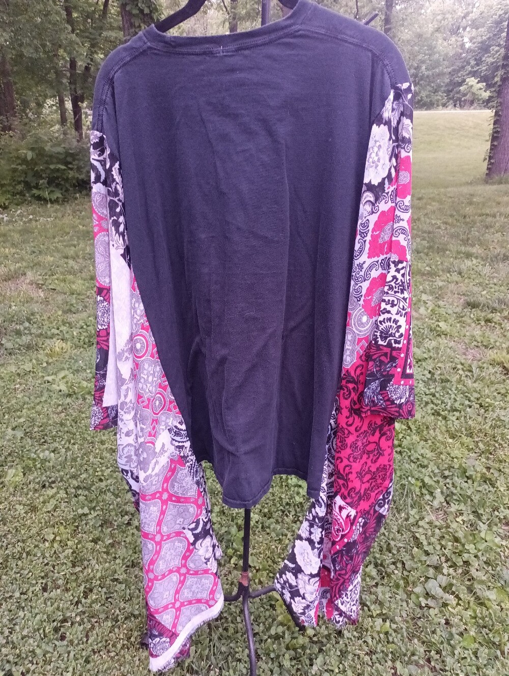 Kimono Sleep Boho Tee, Ooak, Upcycled Boutique Top, Handmade Wearable Art - Picture 2 of 3